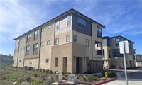 Building Photo - 300 Honeysuckle Wy