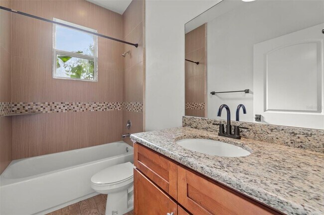 Building Photo - 967 49th Ave N