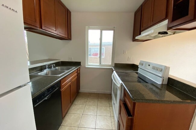 Building Photo - 5644 Odea Dr