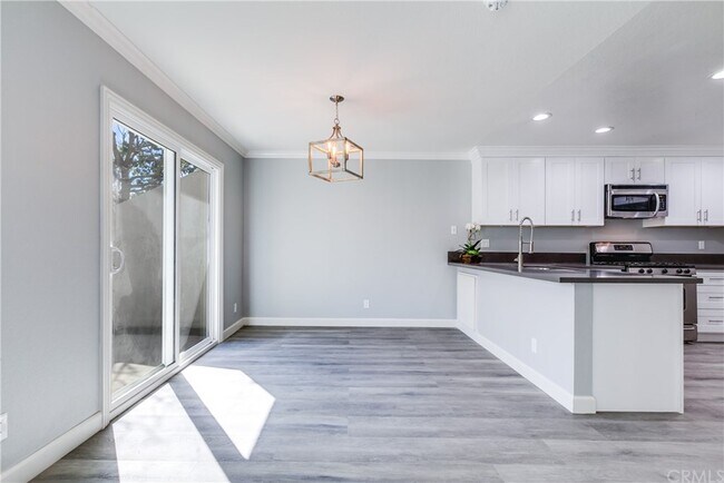 Building Photo - 55 Exeter-