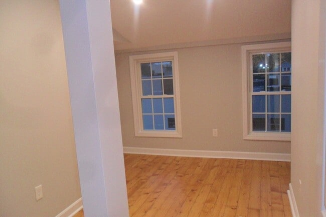 Building Photo - 400 Concord St