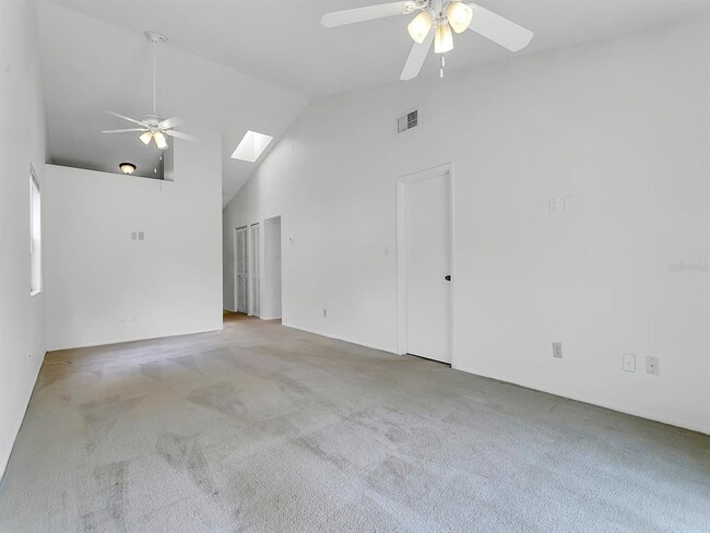 Building Photo - 8636 Drayton Ct