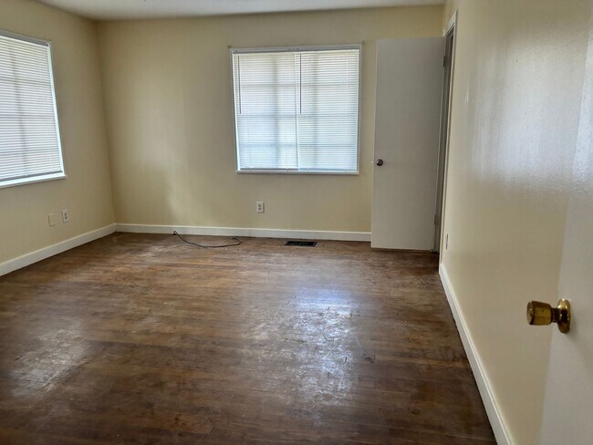 Building Photo - 237 Sykes Rd