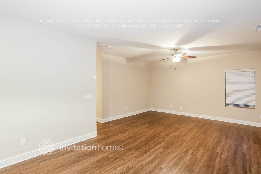 Building Photo - 5386 Roberta Crossing Dr