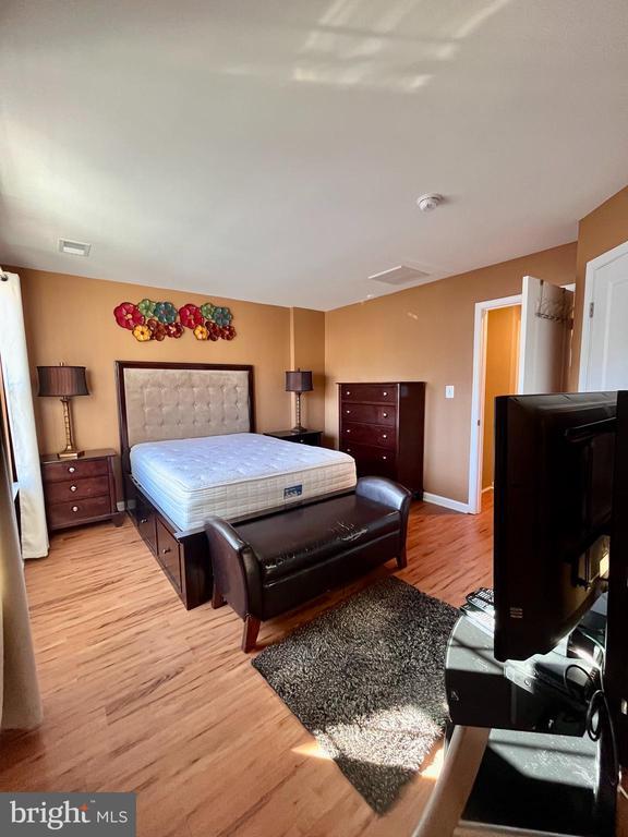 Building Photo - 312 Spring Park Ln