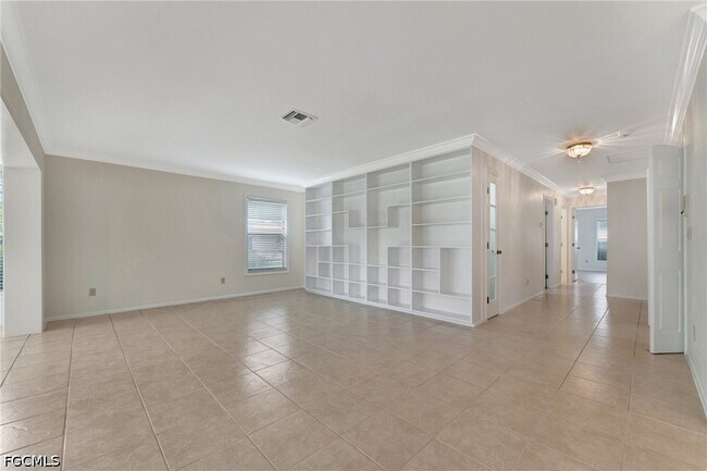 Building Photo - 1516 Sautern Dr SW