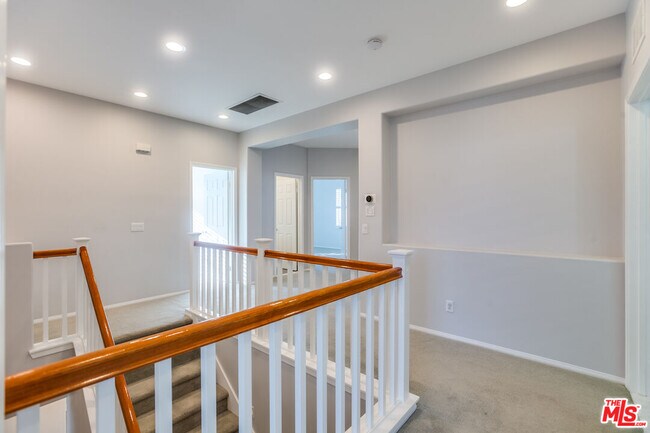 Building Photo - 24040 Dandelion Ln