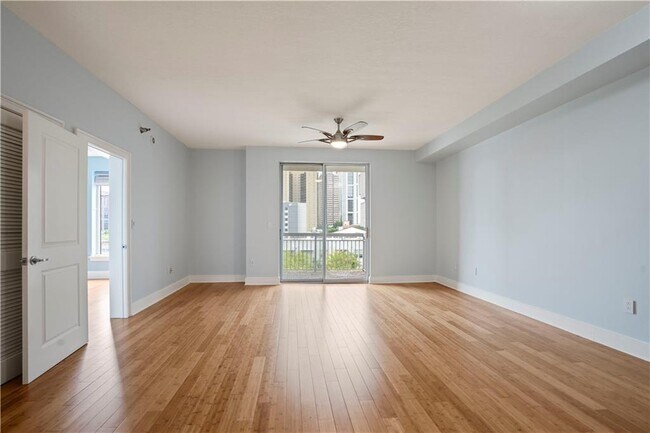 Building Photo - 285 Centennial Olympic Park Dr NW