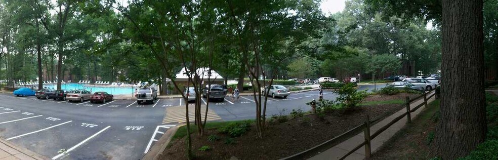 Parking - 3326 Woodburn Village Dr