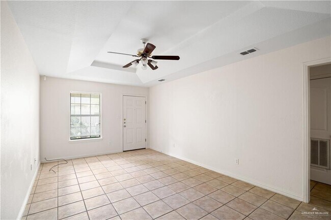 Building Photo - 4006 N Inspiration Rd