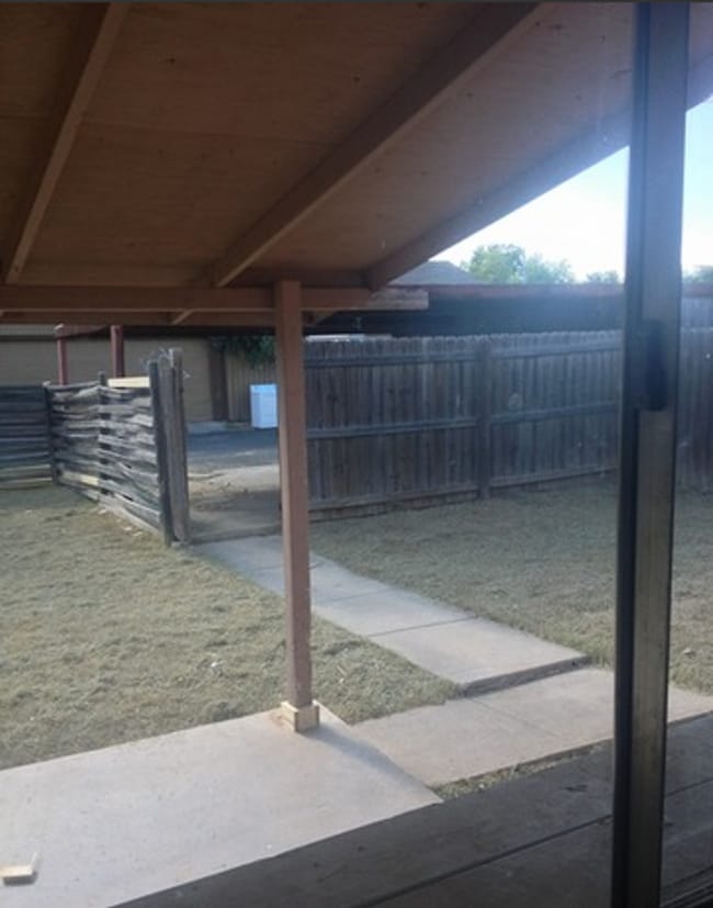 Building Photo - Renovated 2 bedroom, 1 bath