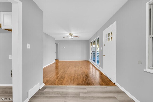 Building Photo - 13813 Leroy Ave