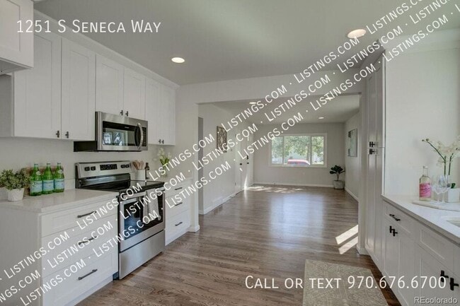 Building Photo - 1251 S Seneca Way