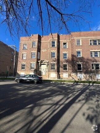 Building Photo - 64 E 50th St