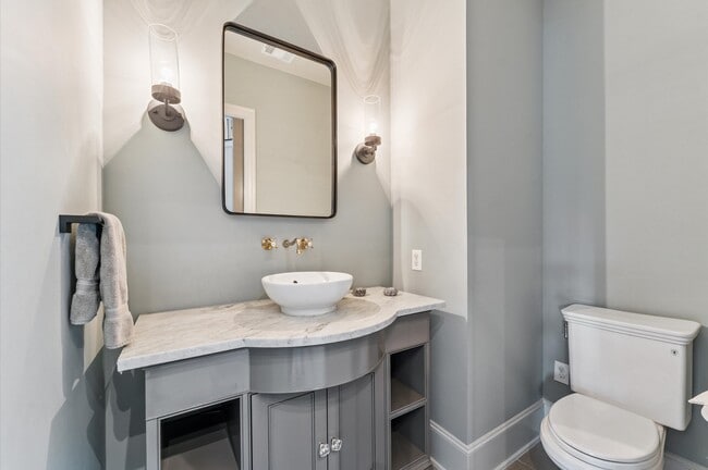 Building Photo - 7 Marilane St