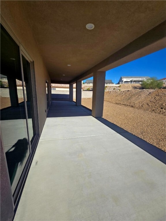 Building Photo - 2561 N Ridge Ave