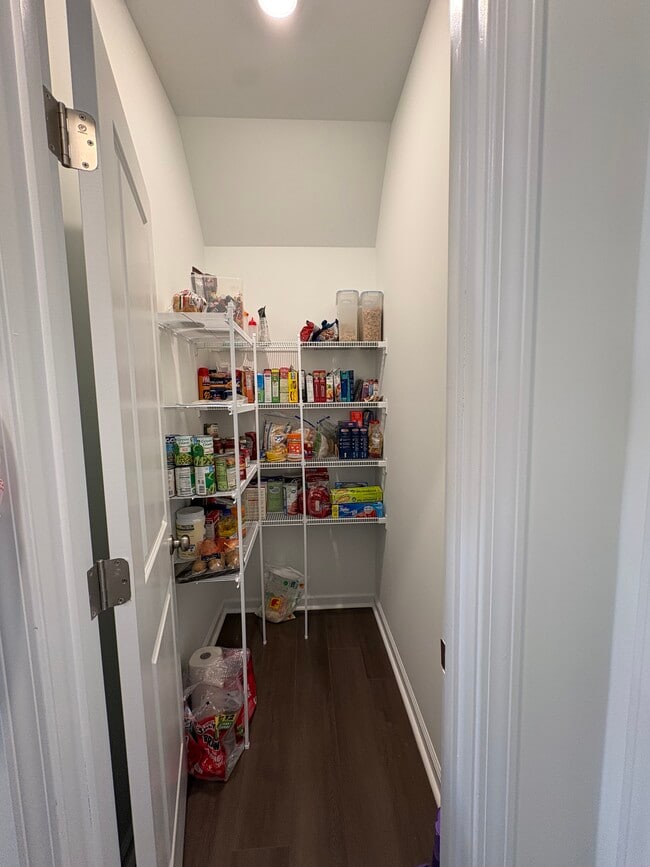 Building Photo - 154 N Finley Lndg Pkwy