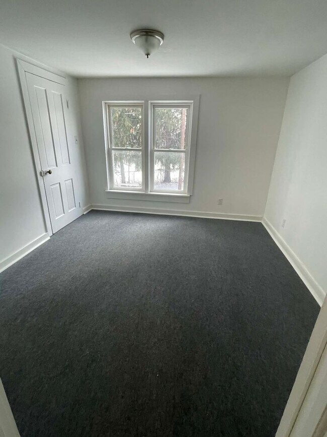 Building Photo - 1104 Anderson Ave