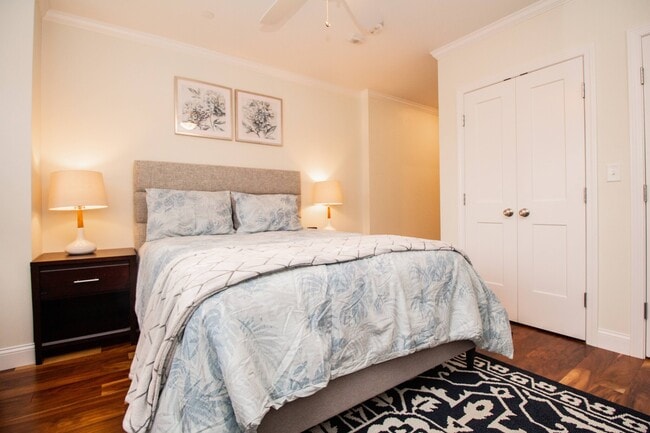 Building Photo - 1008 Tremont St