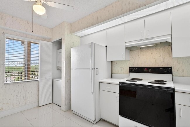 Building Photo - 1650 SW 124th Terrace