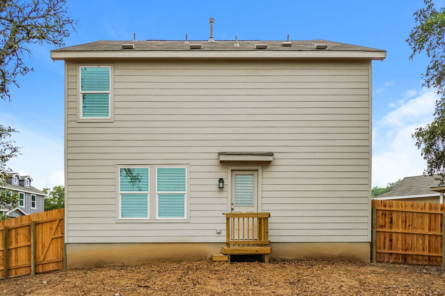 Building Photo - 10106 Gap Crk