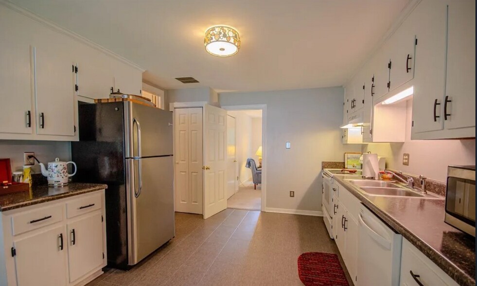 Building Photo - 12500 Musical Ln