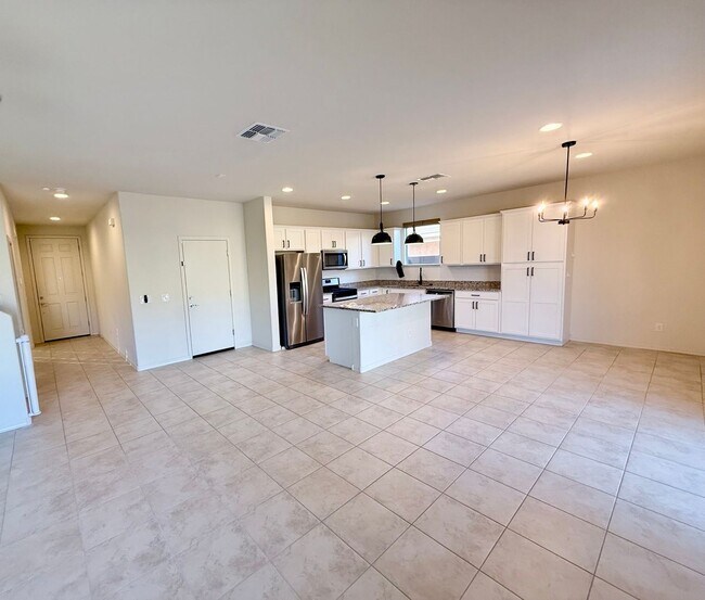 Building Photo - BEAUTIFUL Home in San Tan Valley with Mountain View’s! A Must See!