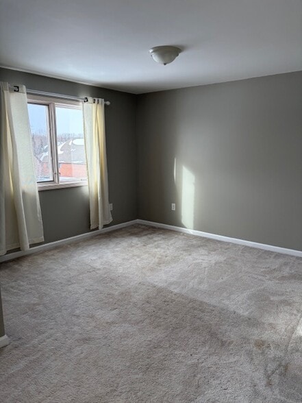 Building Photo - 53314 Zachary Dr