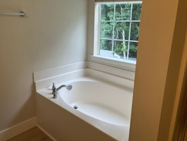 Building Photo - 426 Live Oak Walk
