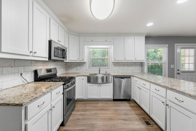 Building Photo - 1300 Milstead Ave NE