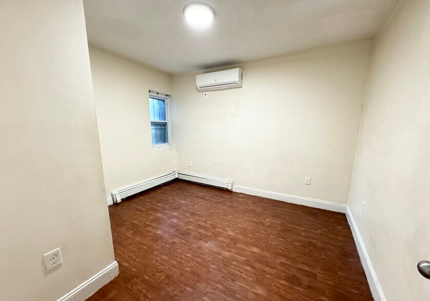 Building Photo - 57 Ruggles St