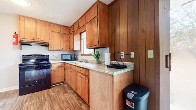 Building Photo - The Winmar | Enjoy convenient living in Conley, only 3 minutes away from the SR 42 @ Rock Cut Pl ...