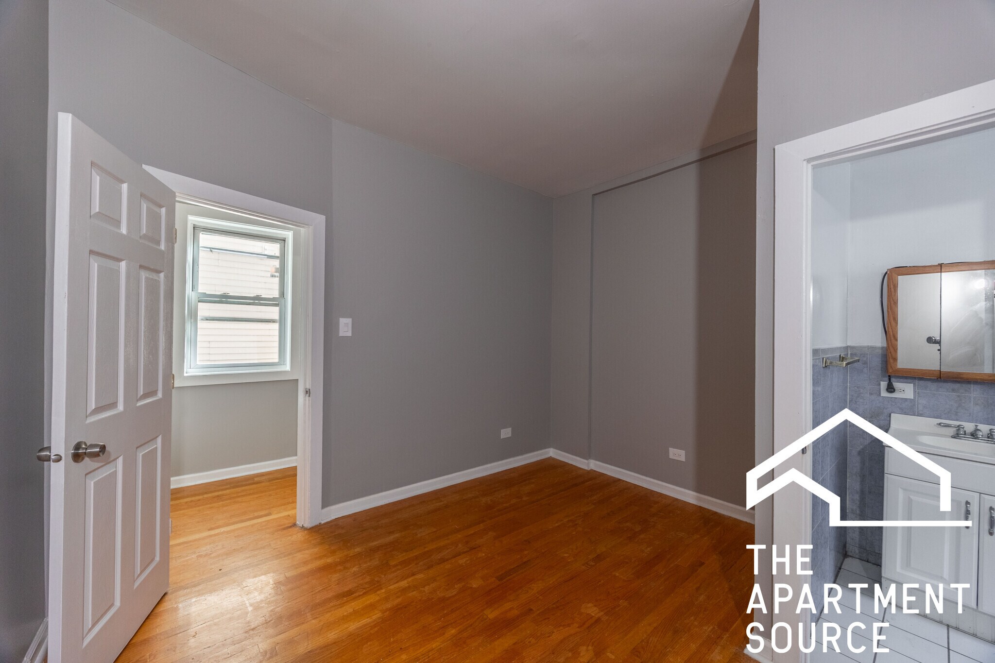 Building Photo - 2655 W Homer St