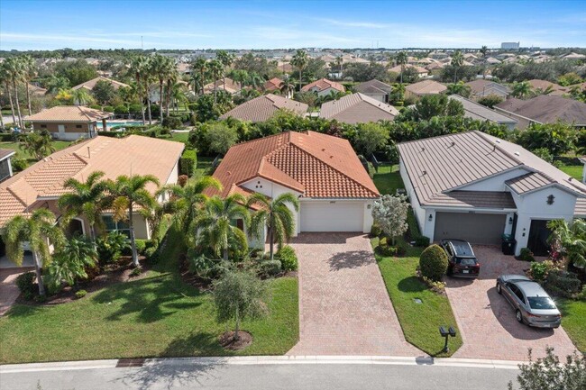 Building Photo - 10017 SW Oak Tree Cir