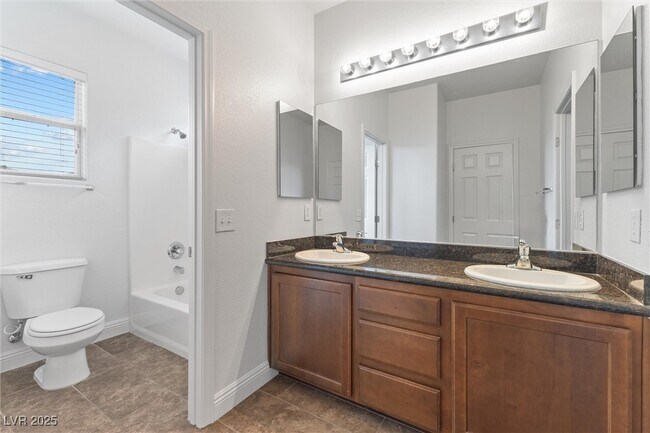 Building Photo - 8124 Lake Geneva Ct