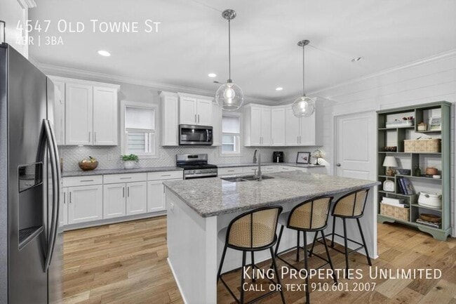 Building Photo - 4547 Old Towne St