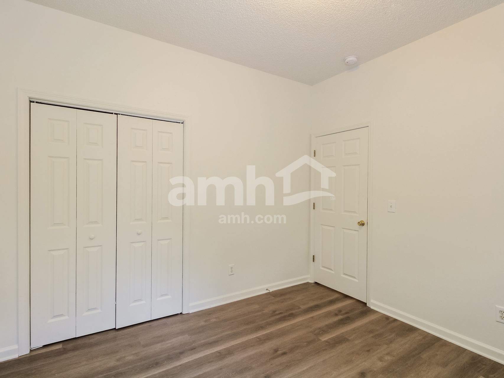 Building Photo - 117 Delham Ct