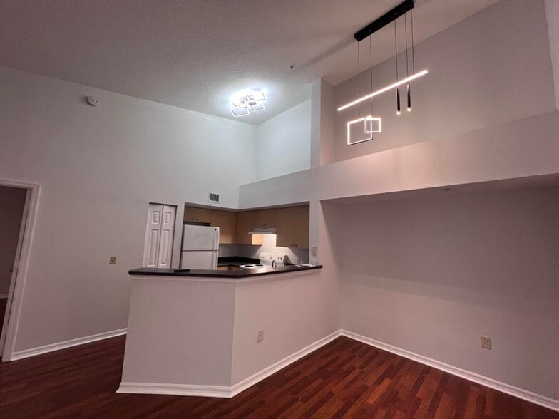 Building Photo - 4041 San Marino Blvd