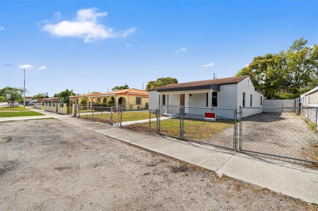 Building Photo - 1060 Pasco Jose De La Luz Y Caballero Ct