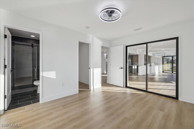 Building Photo - 4419 N Bay Cir