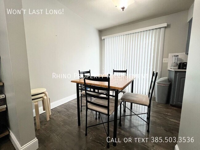 Building Photo - 5658 S Vlg Cir