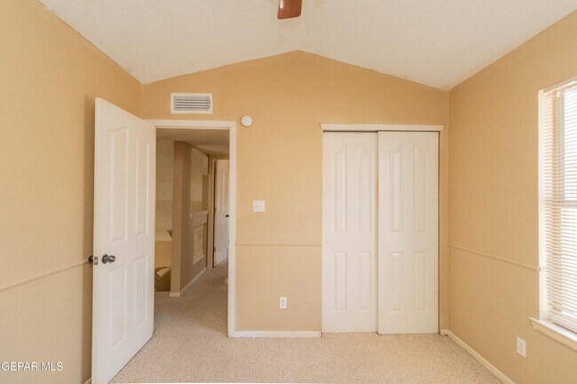 Building Photo - 1325 John Ring Ln