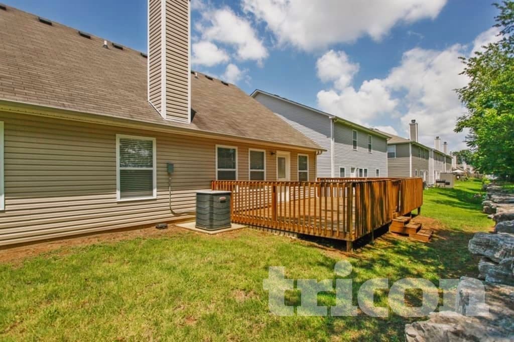 Building Photo - 612 Elderberry Way