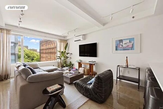 Primary Photo - 255 Bowery