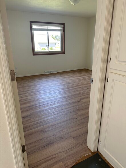bedroom - N424 Kilsdonk Ct