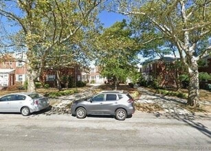 Building Photo - 76-37 Commonwealth Blvd