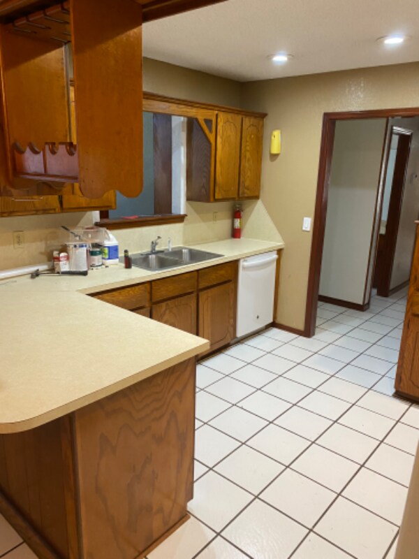 Building Photo - 7505 Cecilia Pl