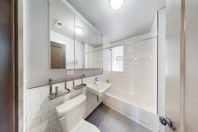 Floorplan - 5300 S. Drexel Avenue