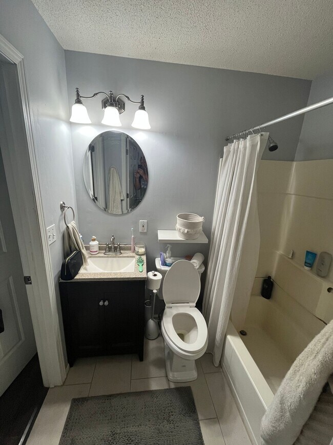 Building Photo - 21 W 78th Ter