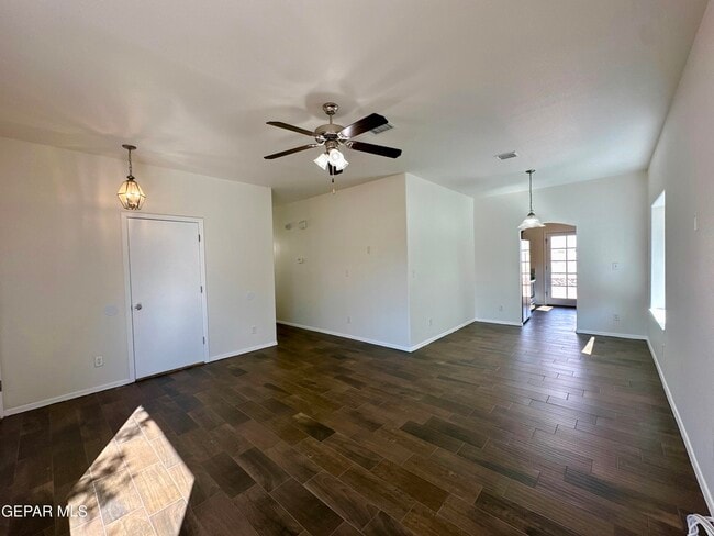 Building Photo - 14104 Robert Ituarte Dr